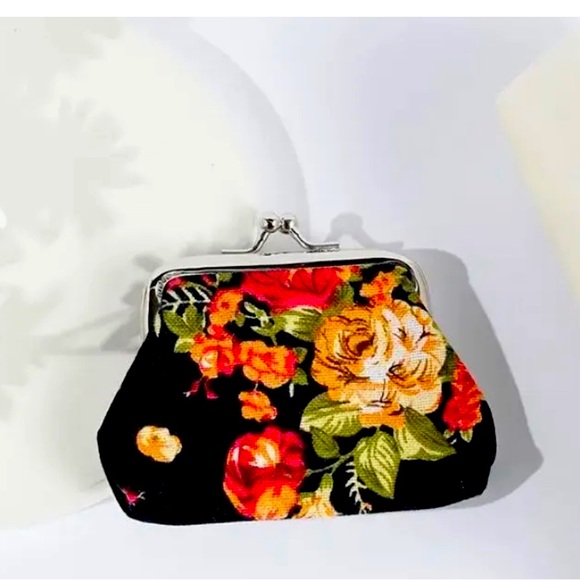 Women's Stylish & Versatile Kiss Lock Coin Purse - Picture 1 of 1